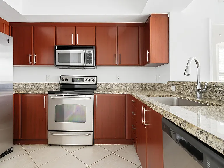 403 S Sapodilla Ave #218 — Photo 2