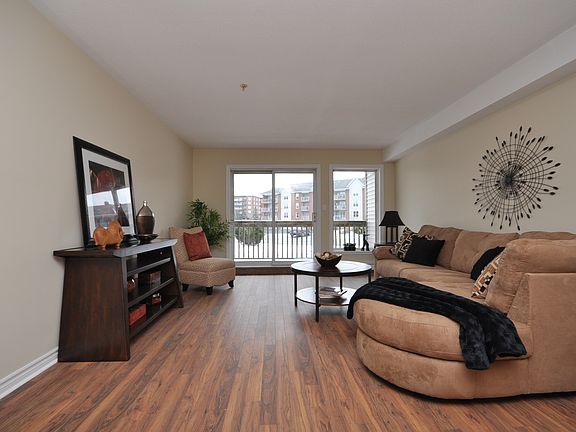 4th image of 76 Fairfax Dr #1274355
