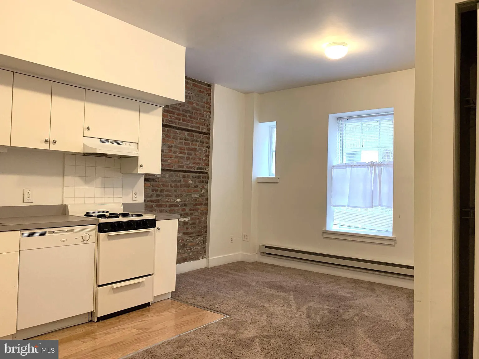 1 bed, 5712 sqft, $1,350 — Photo 3