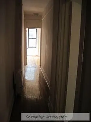 Rented by Sovereign Associates | media 67