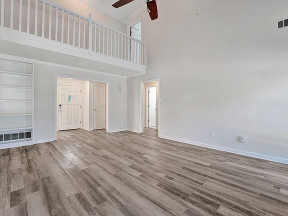 5th image of 8125 Cross Creek Ct
