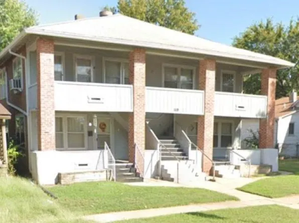 110 N 4th St, Arkansas City, KS 67005