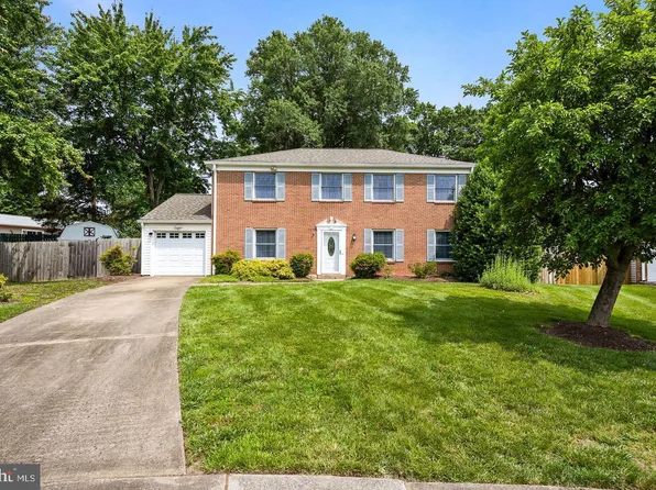 1213 Terrylynn Ct, Herndon, VA 20170