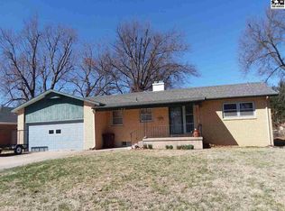 102 Laurel Ct, McPherson, KS 67460