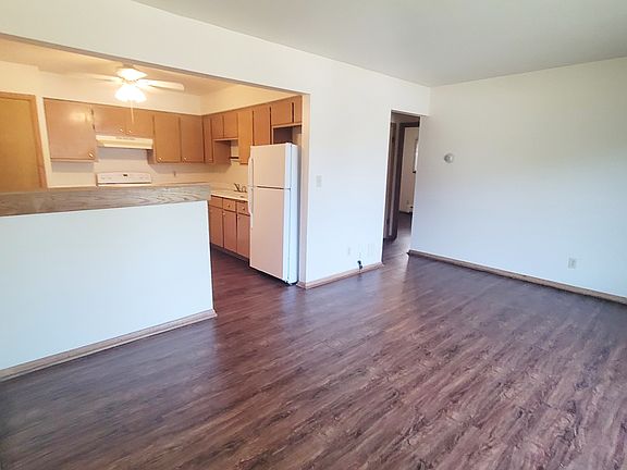 3rd image of 4284 S Whitnall Ave #A