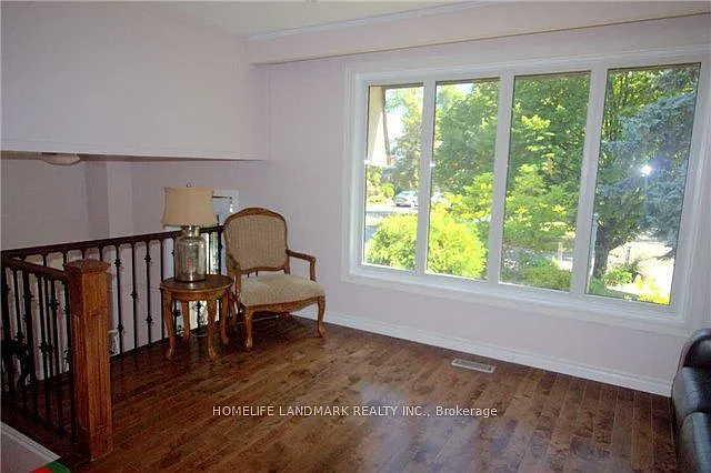 102 Beaverbrook Ct — Photo 5