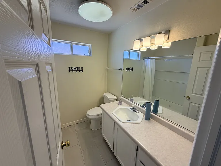204 N 2000 E — Photo 15