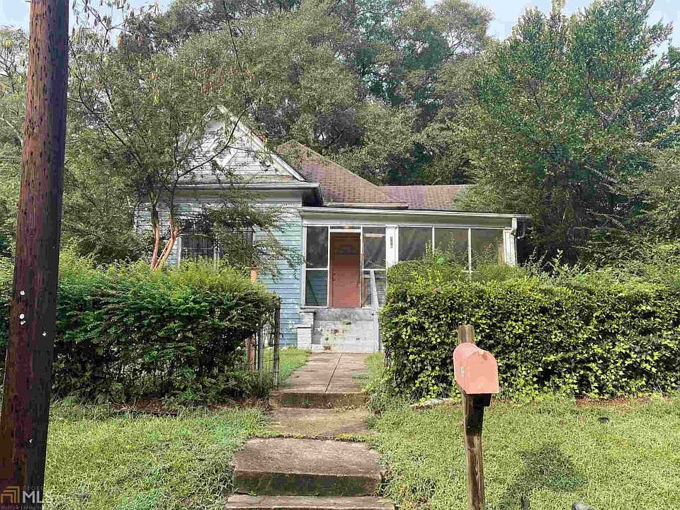 1st image of 716 Church St NW