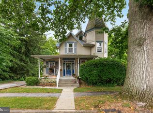 137 W Linden Ave, Lindenwold, NJ 08021