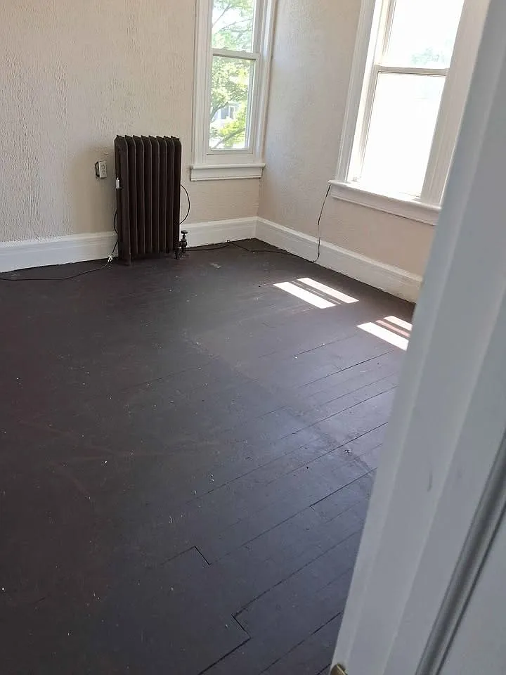 5 bed, $3,700 — Photo 1
