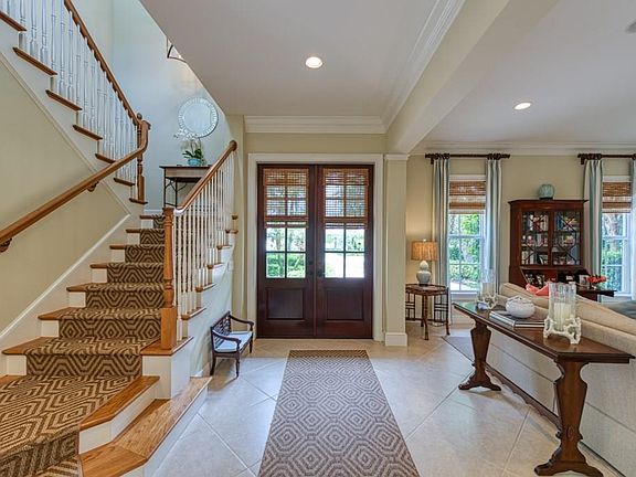 3rd image of 202 Coconut Creek Ct