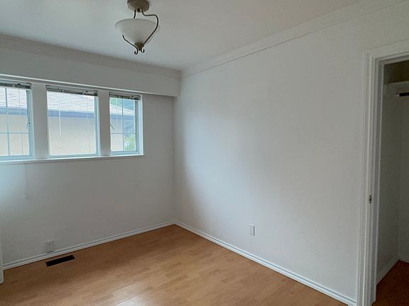 5th image of 3955 Pandora St #7