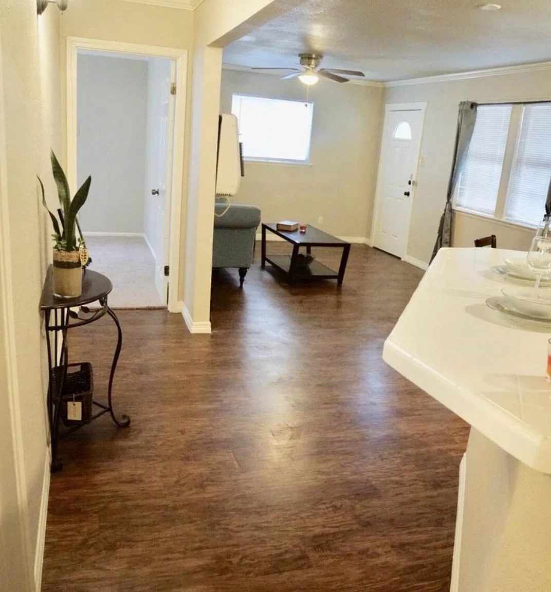 2 bed, 800 sqft, $900 — Photo 3