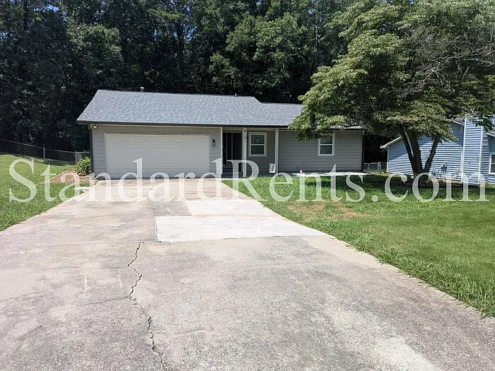 8121 Winewood Way