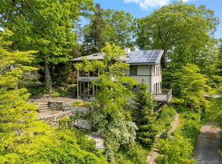 3 Northwood Rd, Quaker Hill, CT 06375