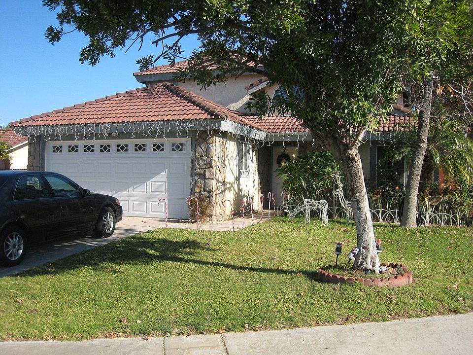 COMPLIMENTS OF PARK PLACE REAL ESTATE