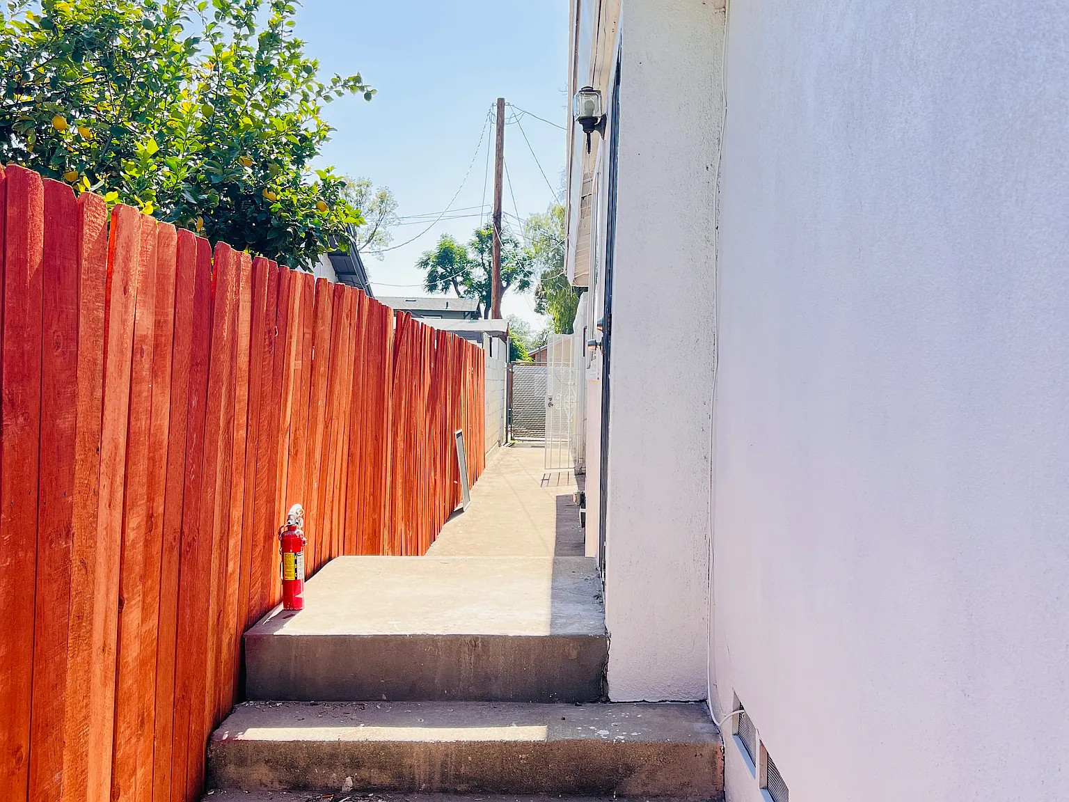 5 bed, 1668 sqft, $3,500 — Photo 4