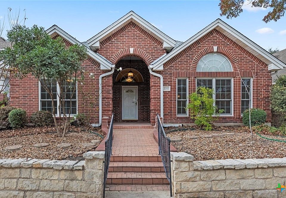 1st image of 2282 Kensington Way