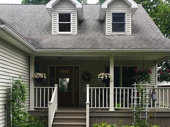 5th image of 124 Proctor Ave