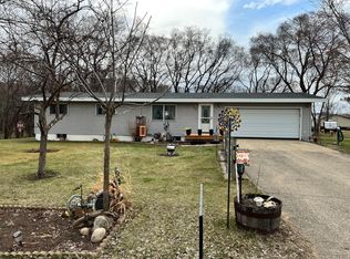 8042 Meades Addn Dr SE, Alexandria, MN 56308