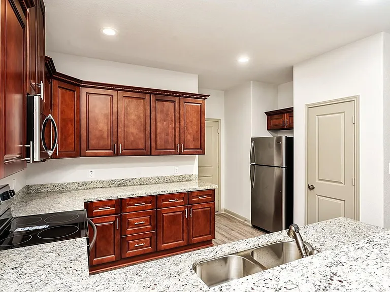 918 Shady Ln #A — Photo 8