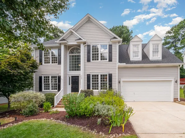 102 Brook Fryar St, Cary, NC 27519