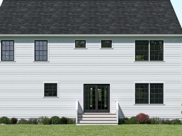 104 Schoolhouse Road, East Islip, NY 11730