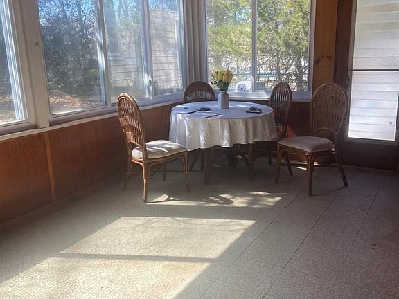 5th image of 30 Rosalind Rd