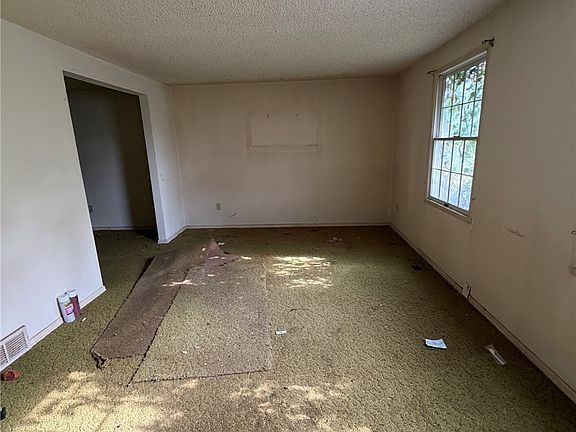 4th image of 5092 Rogers Rd