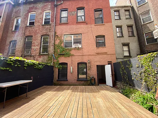 Rented by Bruma Realty LLC | media 10