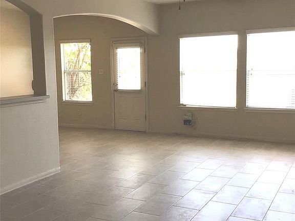 5th image of 11616 Champions Green Dr