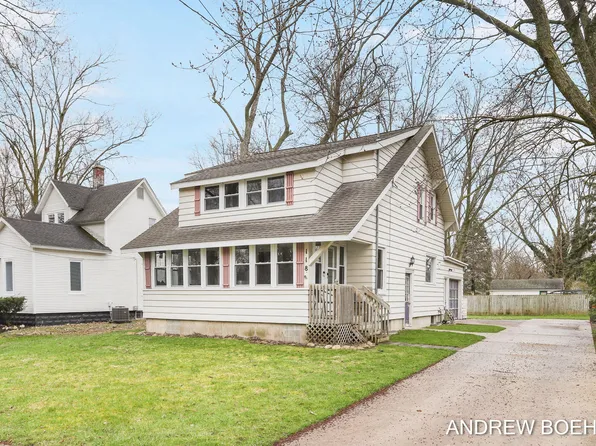 118 W Roosevelt Ave, Zeeland, MI 49464