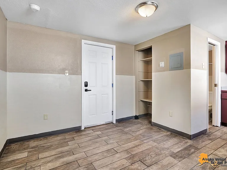 1335 Hyder St — Photo 29