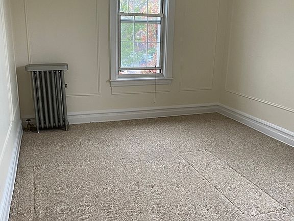 4th image of 76 Marine Ave Floor 2