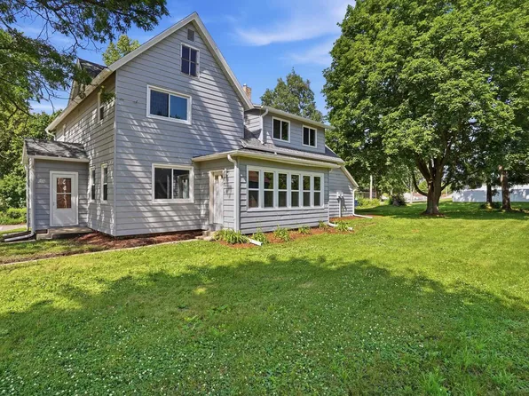 404 S Main St, Deerfield, WI 53531