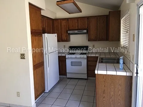 737 Park Meadow Dr photo 1