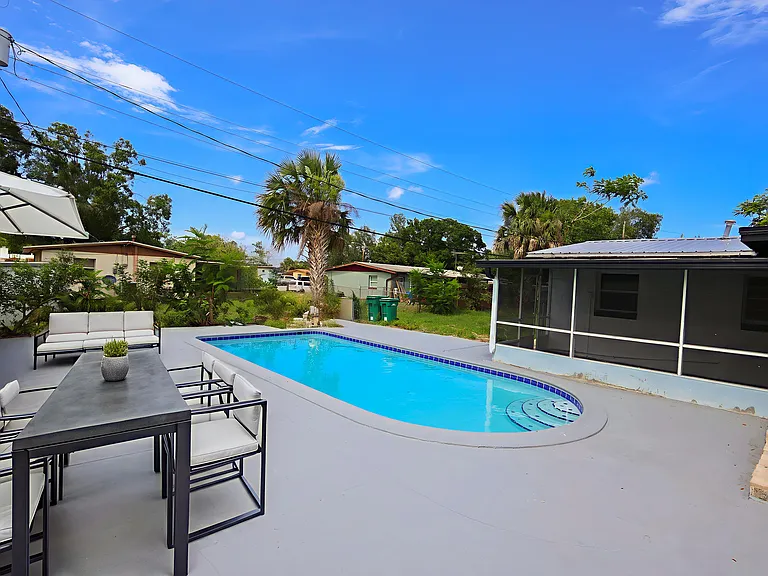 1810 Dixon Blvd — Photo 34