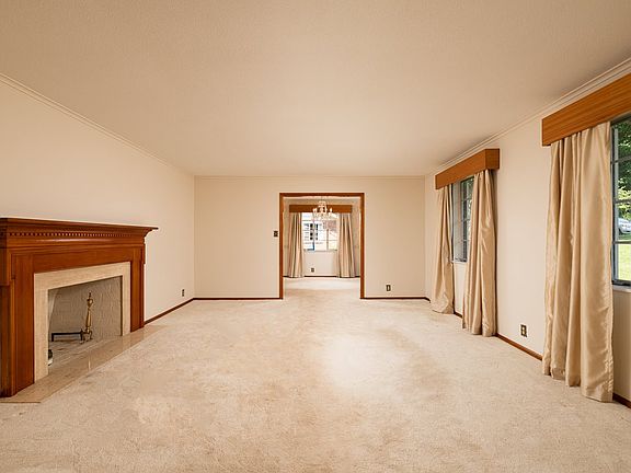 5th image of 8605 Sandhurst Dr