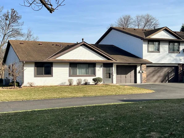 552 Donegal Cir, Shoreview, MN 55126