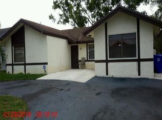 8214 SW 14th Ct, Pompano Beach, FL 33068