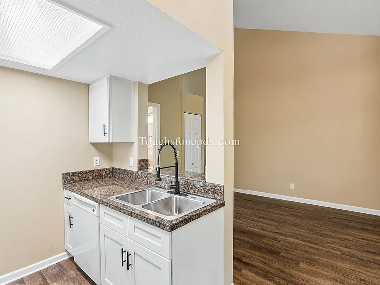 9977 SE Talbert St — Photo 10