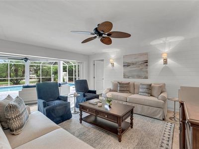 755 Southern Pines Dr, Naples, FL, 34103