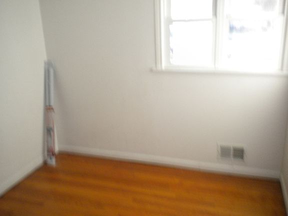 5th image of 5258 W 89th St