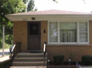 4605 W Warwick Ave, Chicago, IL 60641