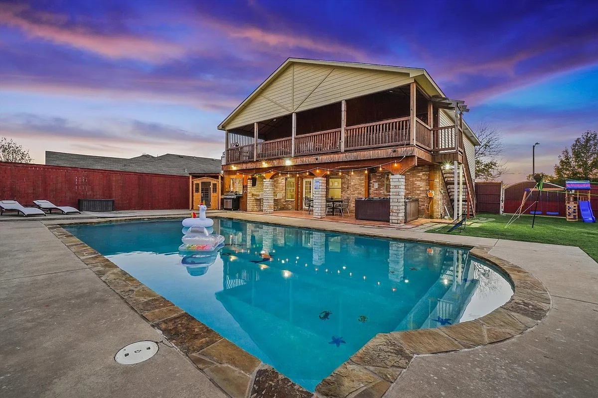 Building Photo - 2952 Barberini Dr