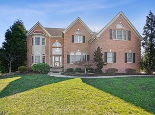 6 Santoro Ct, BRANCHBURG, NJ 08876