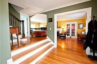 4th image of 5578 Crestwood Dr