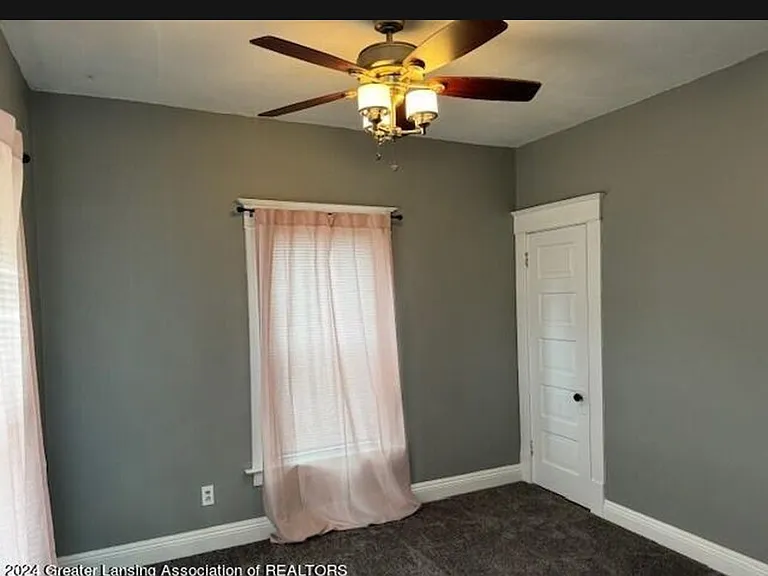 327 S Magnolia Ave — Photo 6