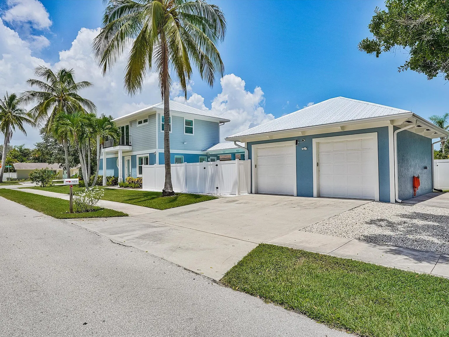 4 bed, 3.0 bath, 1804 sqft, $10,000 — Photo 4