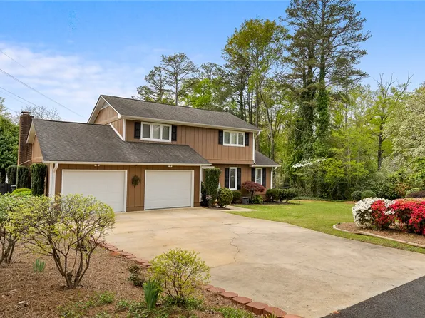 100 Charissa Dr, Clemson, SC 29631